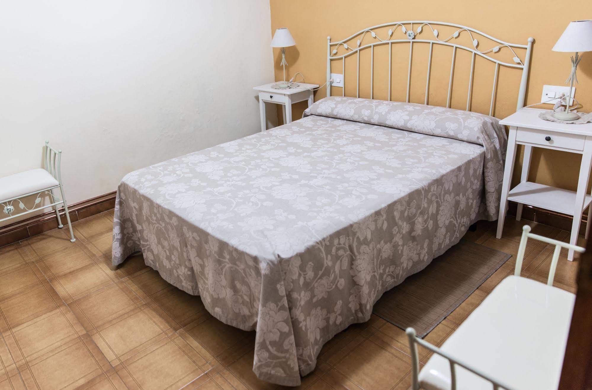 Apartamentos Casa Lola Rodeados De Montanas Y Rios 贝塞特 外观 照片